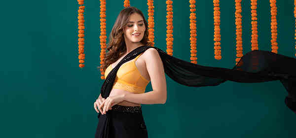the-ultimate-guide-to-choosing-the-best-bra-for-saree-blouse