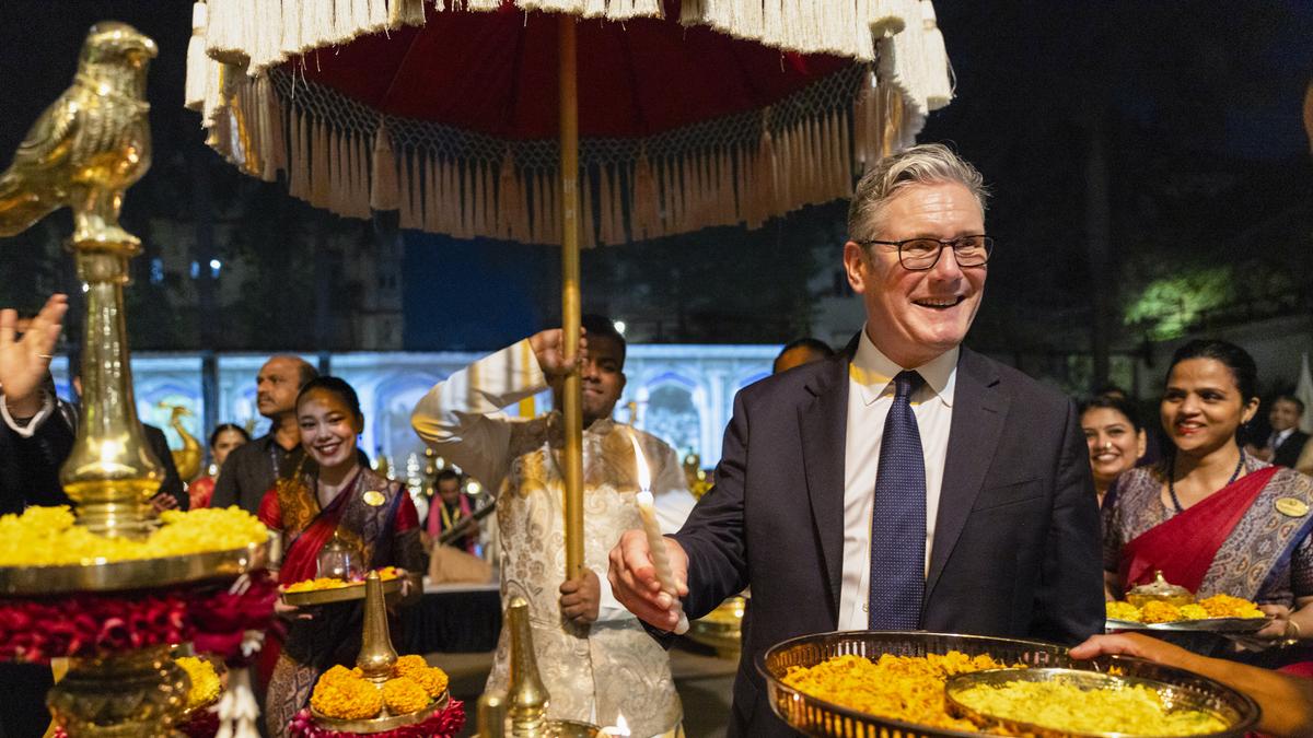 bollywood-is-again-in-britain,-says-pm-starmer-as-he-visits-yrf,-bats-for-elevated-movie-collaboration