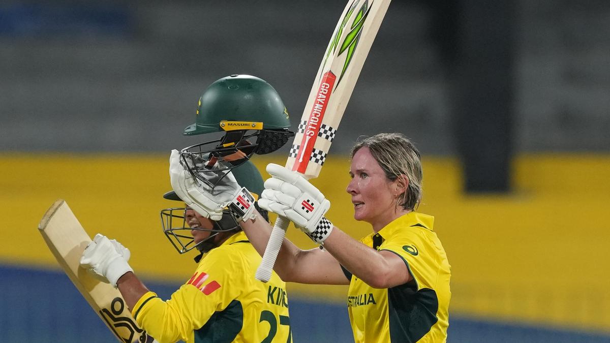 womens-odi-world-cup,-aus-vs-pak:-the-mooney-king-present-swings-it-australias-approach