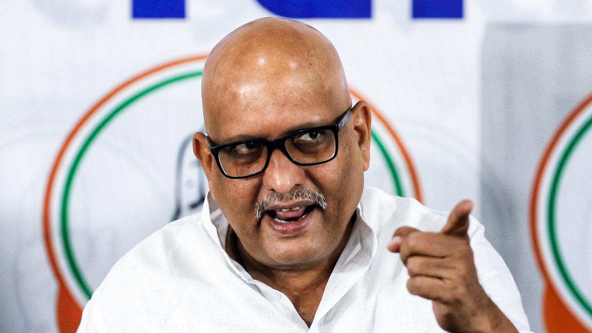 congress-alleges-delegation-stopped-from-visiting-rae-bareli-lynching-victims-household