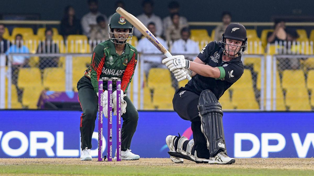 womens-odi-world-cup-|-halliday,-devine-shine-as-white-ferns-submit-first-win