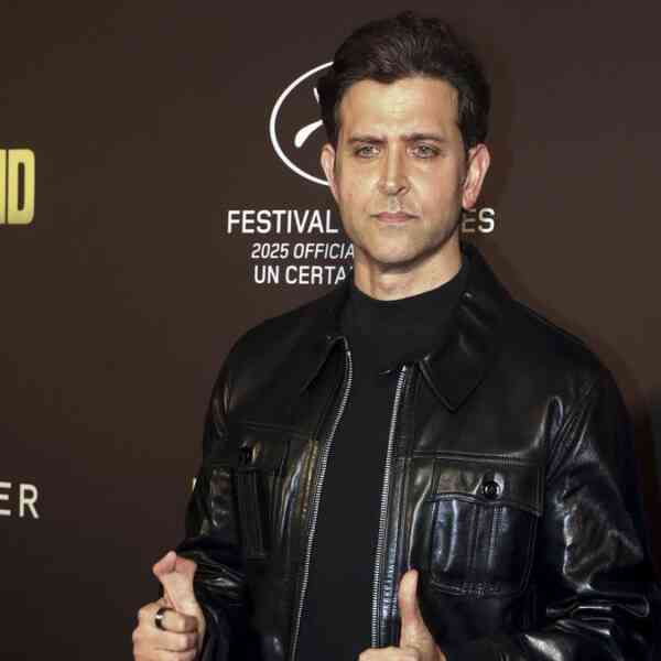 hrithik-roshan-to-foray-into-ott-debut-as-producer-with-new-thriller-sequence
