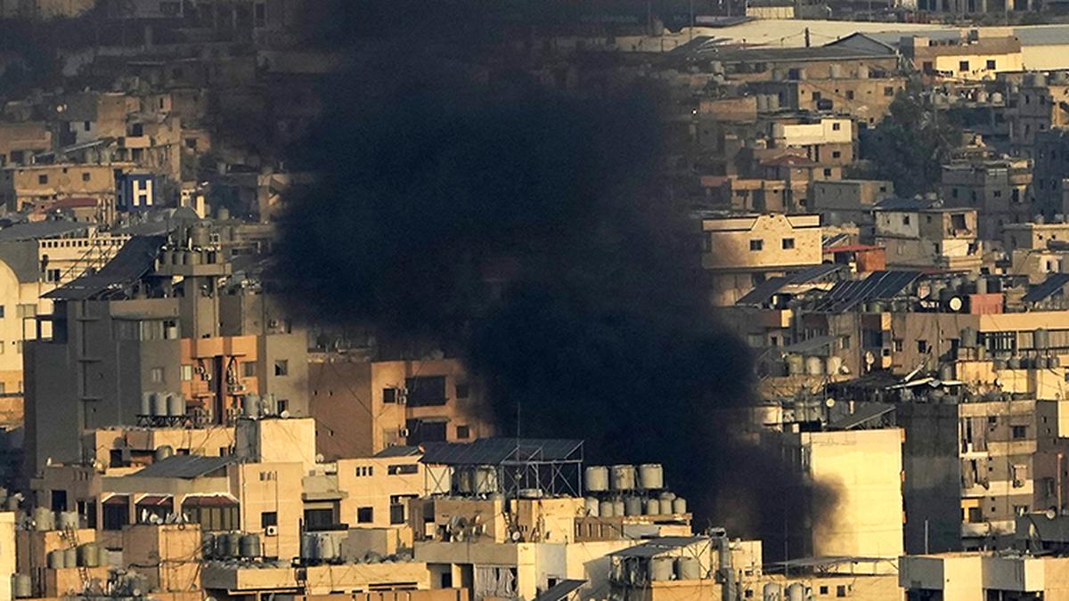 israel-strikes-south-lebanon,-killing-1,-wounding-7