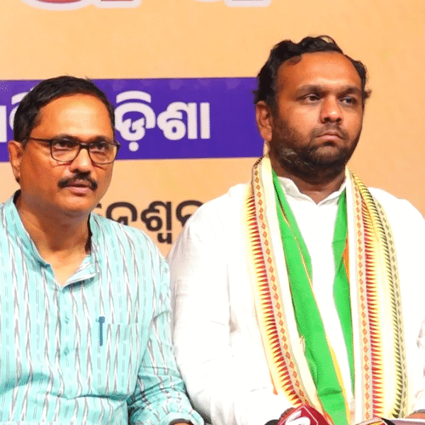 jay-dholakia,-son-of-former-bjd-minister,-joins-bjp