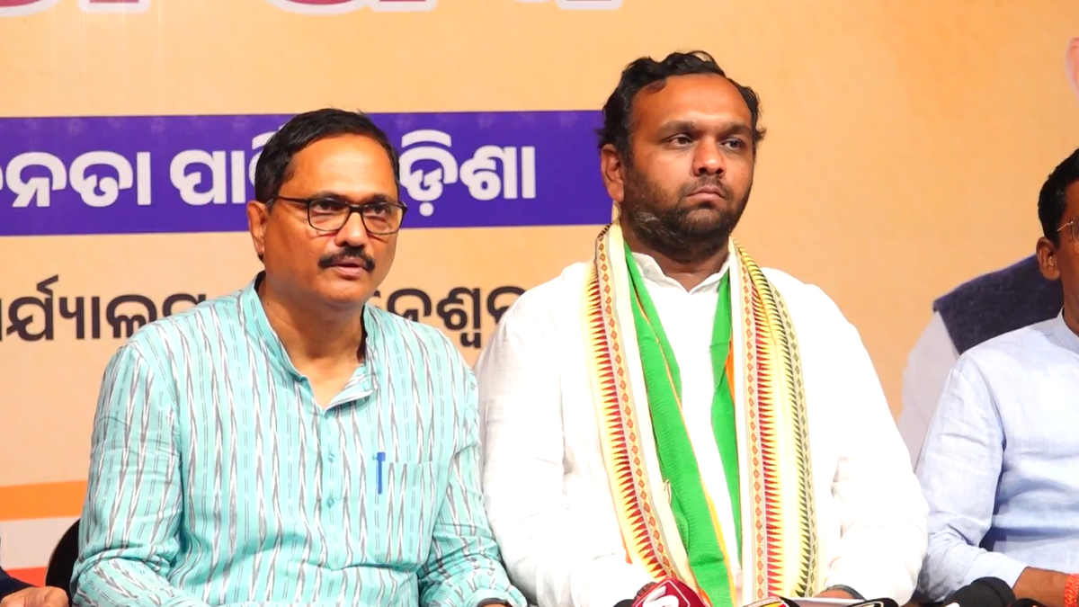 jay-dholakia,-son-of-former-bjd-minister,-joins-bjp