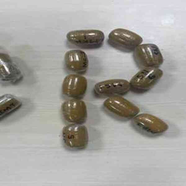 dri-seizes-gold-price-12.58-crore-at-mumbai-airport;-13-arrested