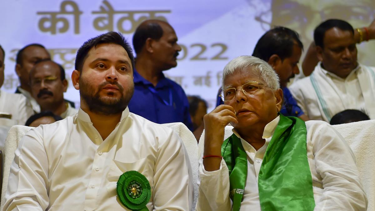 seat-sharing-within-the-india-bloc-might-have-to-attend-as-lalu-prasad-yadav,-tejashwi-yadav-depart-for-delhi