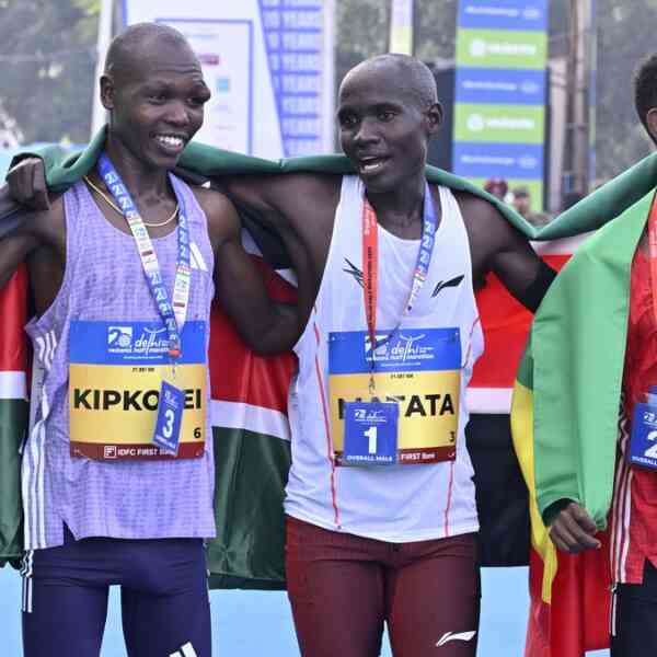 matata,-lilian-stamp-kenyan-authority-at-vedanta-delhi-half-marathon