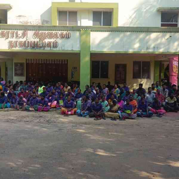 nagapattinam-sanitation-employees-name-off-three-day-strike,-to-get-a-increase-in-wages