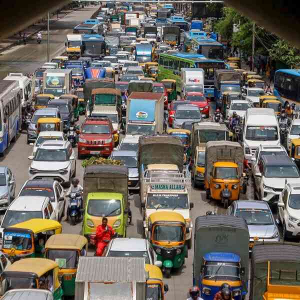 ‘fix-bengaluru-as-soon-as-for-all’:-techie-suggests-closing-it-parks-to-restore-metropolis’s-damaged-infrastructure,-web-divided