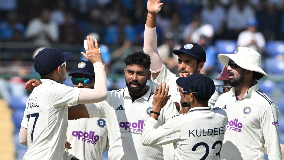 mohammed-siraj-turns-into-highest-wicket-taker-in-tests-2025,-surpasses-blessing-muzarabani