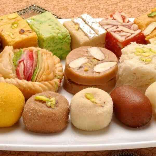 this-no-cook-mithai-recipe-shall-be-a-sizzling-favorite-in-your-diwali-bash!