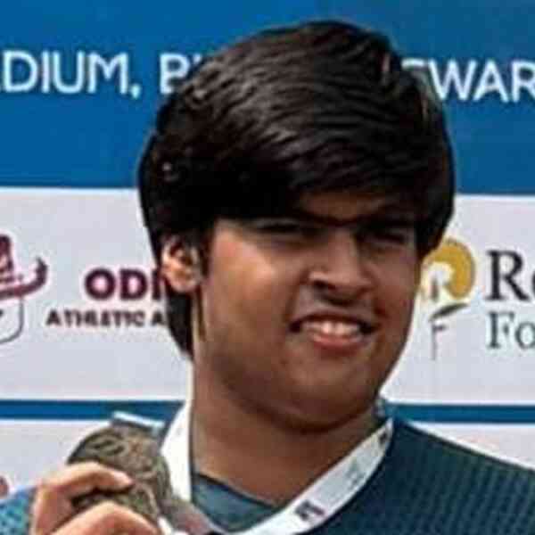 national-junior-athletics-|-deepika-betters-personal-mark;-nischay-smashes-meet-report