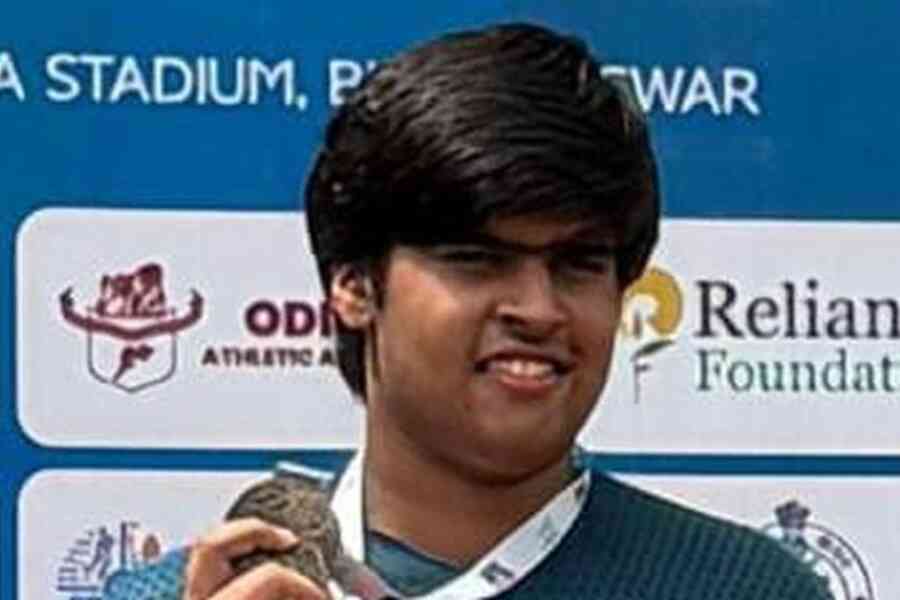 national-junior-athletics-|-deepika-betters-personal-mark;-nischay-smashes-meet-report