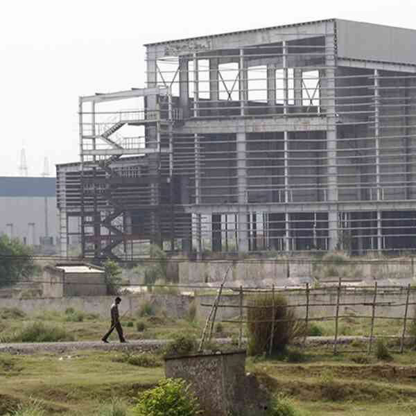 sc-says-singur-land-meant-for-genuinely-defenceless,-denies-restoration-to-industrial-items