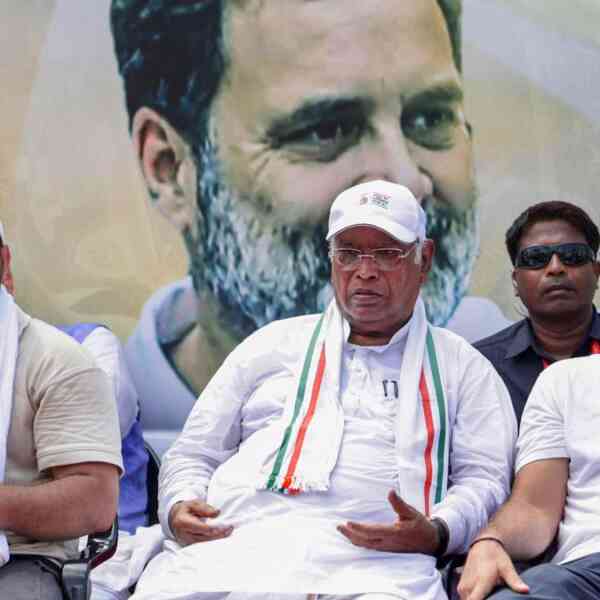 bihar-assembly-elections-live:-congress-seeks-70-seats,-rjd-provides-58;-discussions-drag-on-in-mahagatbandhan