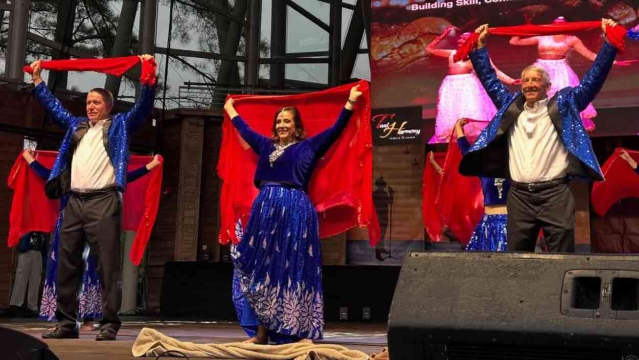 us-mayors-dance-their-hearts-out-to-bollywood-songs-at-diwali-occasion-in-north-carolina.-watch