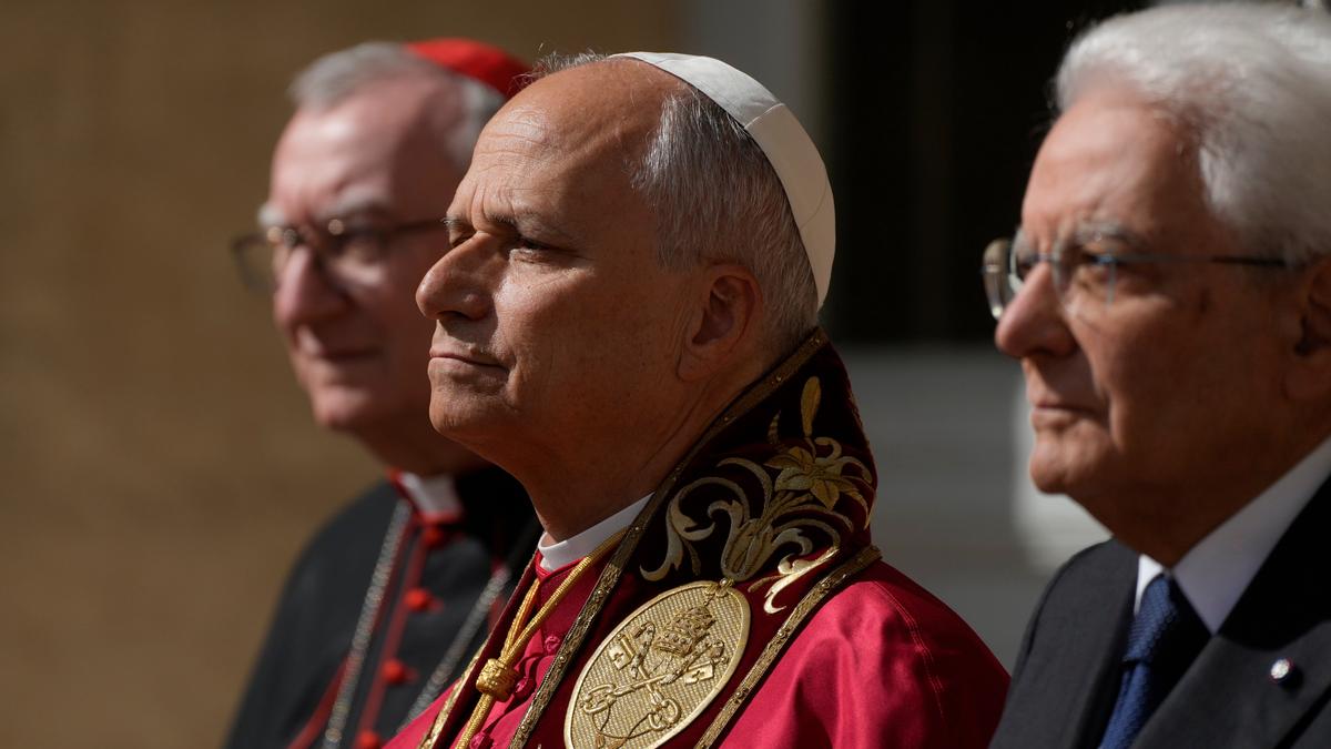 pomp,-pageantry-as-pope-leo-crosses-rome-on-first-journey-overseas