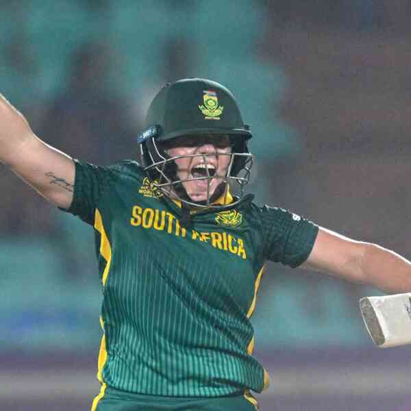 nadine-de-clutch-and-the-proteas-manner-of-retaining-the-religion