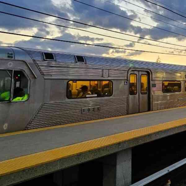 patco-companies-resume-after-trains-suspended-for-over-2-hours-resulting-from-energy-outage-at-westmont-station
