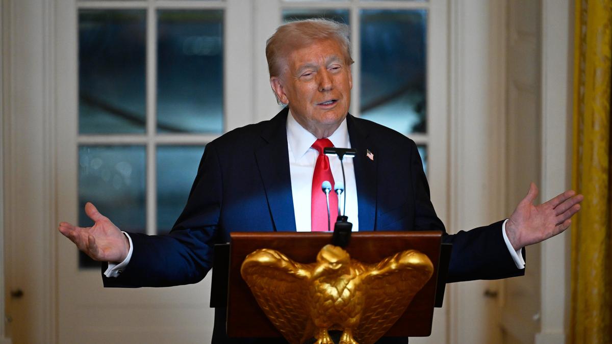 with-fragile-gaza-ceasefire-in-place,-trump-now-seeking-to-‘get-russia-performed’