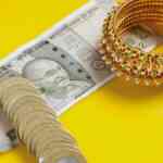 gold-surges-1,185-to-file-1.28-lakh/10g,-breaches-$4,250-an-oz-in-international-markets