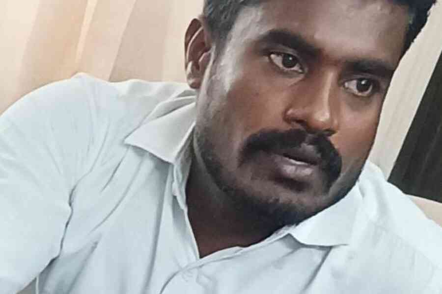 forest-employees-held-for-demanding-bribe-to-launch-wage-dues