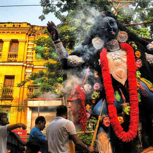 column-|-growing-up-with-kali-in-kolkata