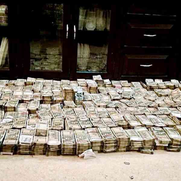 cbi-arrests-punjab-dig-on-graft-costs;-5-crore-money,-mercedes,-luxurious-watches-seized