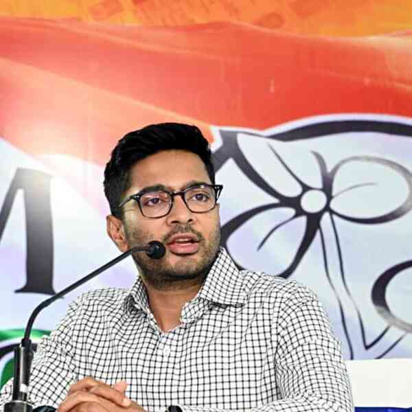 abhishek-banerjee-launches-drive-to-induct-social-media-warriors-to-counter-bjp-on-line