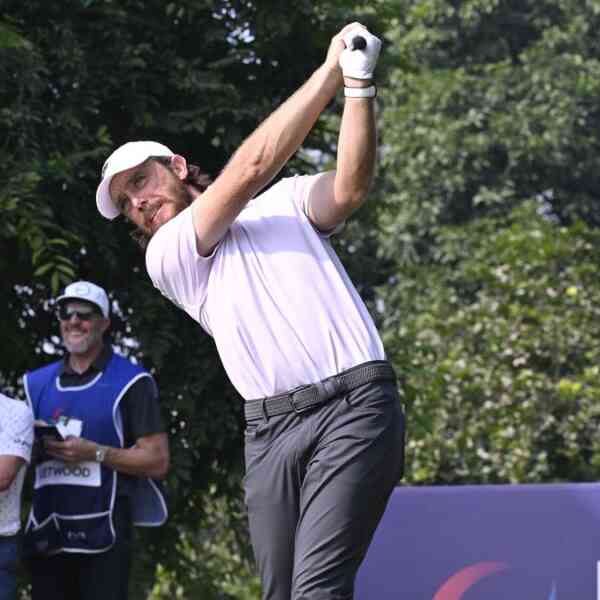 golf-|-flawless-fleetwood-tops-leaderboard-at-midway-stage-of-dp-world-india-championship