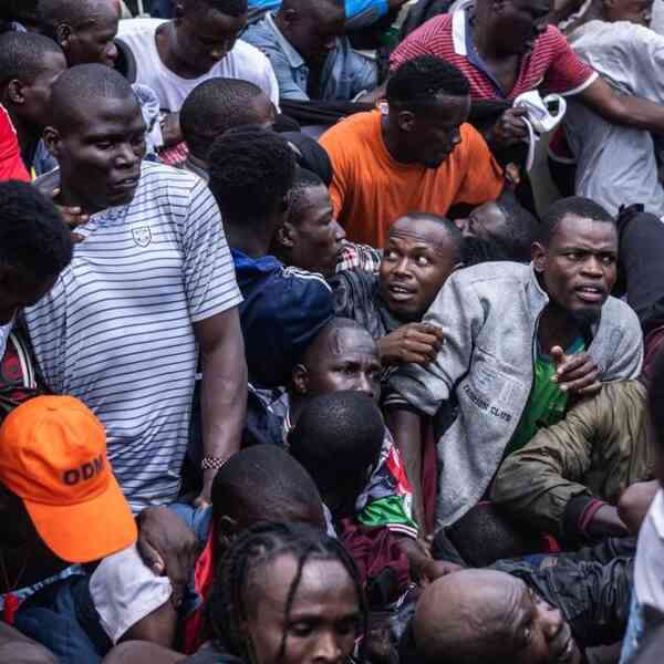 stampede-at-funeral-of-kenya’s-former-prime-minister-raila-odinga-kills-2