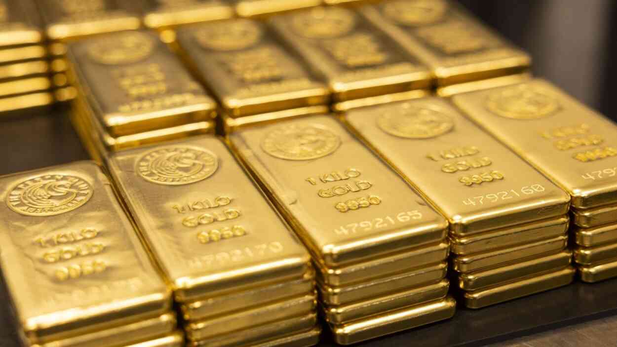 gold-costs-soar-to-file-highs,-mark-largest-weekly-acquire-since-2020