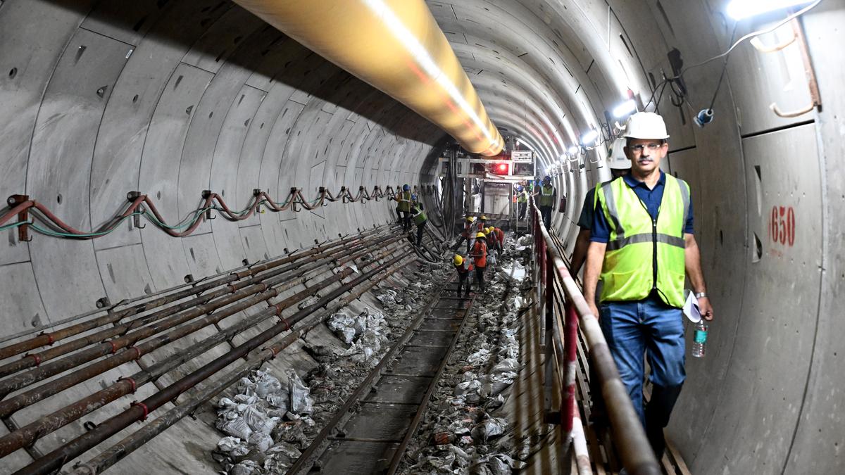 chennai-metro-rail-completes-tunnel-linking-greenways-road-with-mandaveli