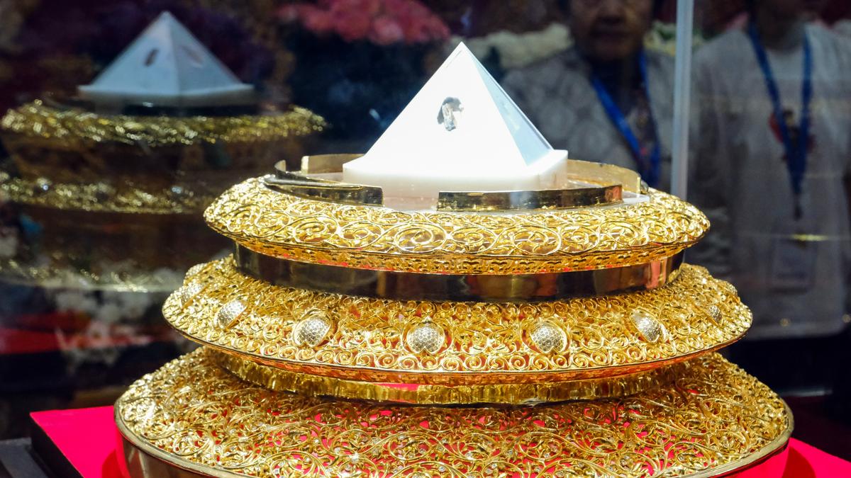 exposition-of-holy-relics-of-buddha-in-russia’s-kalmykia-attracts-over-90,000-devotees