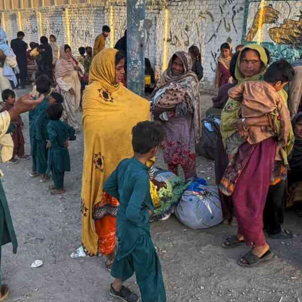 pakistan-and-afghanistan-conform-to-fast-ceasefire-throughout-talks,-mediator-qatar-says