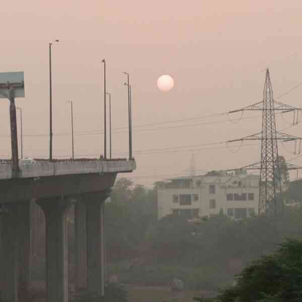 grap-stage-2-curbs-kick-in-as-delhi’s-air-turns-‘very-poor’