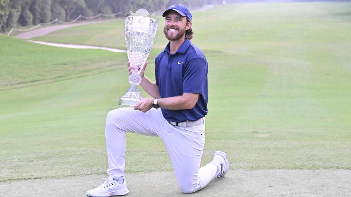 golf-|-fleetwood-controls-nerves-and-pictures-to-assert-maiden-dp-world-india-championship