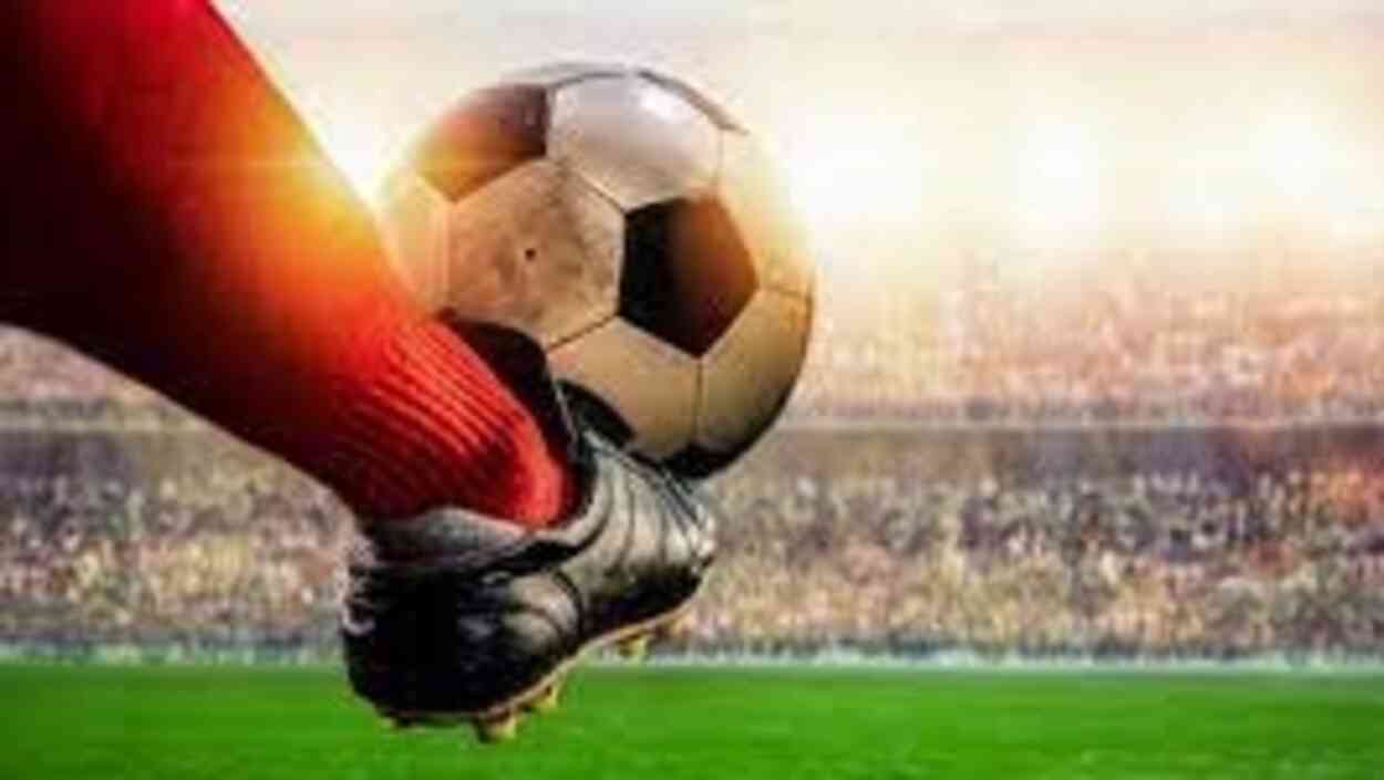 soccer-kane-is-scorer-and-supplier-as-bayern-snap-dortmund’s-unbeaten-run-with-2-1-win