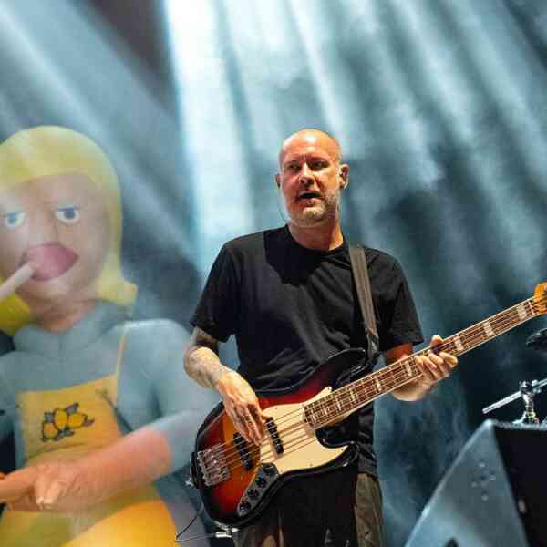 ‘limp-bizkit’-bassist-sam-rivers-dies-at-48
