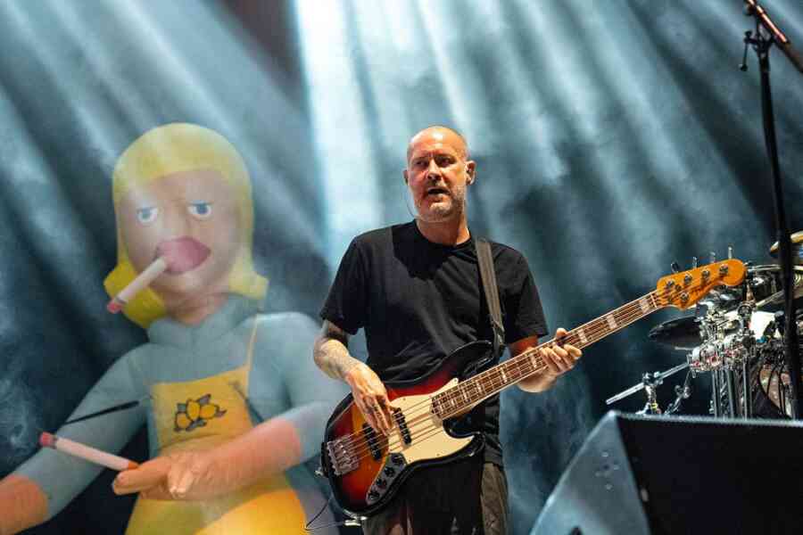 ‘limp-bizkit’-bassist-sam-rivers-dies-at-48