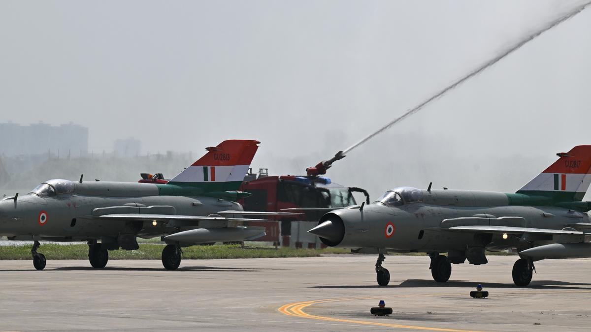 indias-jet-lagged-fighter-fleet