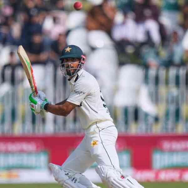 pak-vs-sa-second-test:-shan-masood-leads-from-the-entrance-as-pakistan-make-south-africa-pay