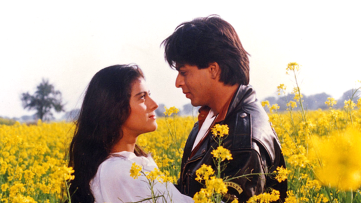 ddlj-turns-30:-mumbai’s-maratha-mandir-continues-its-love-affair-with-romance-traditional-starring-shah-rukh-khan-and-kajol