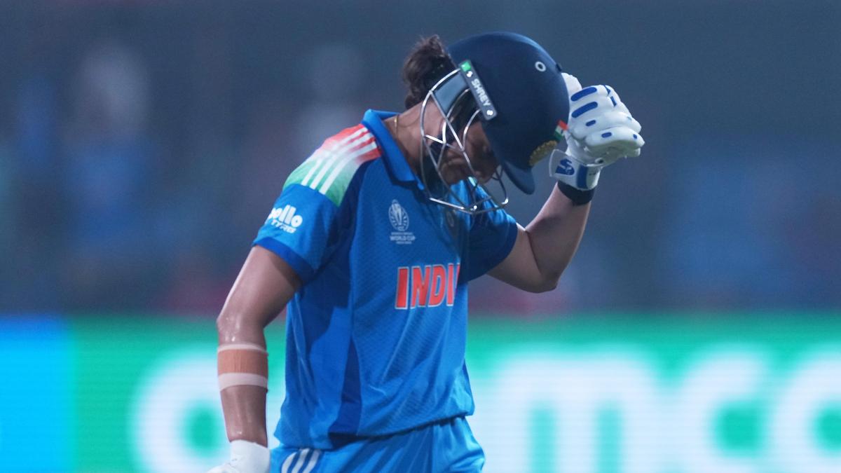 women-cricket-world-cup,-ind-w-vs-eng-w:-smriti-mandhana-shoulders-blame-for-collapse