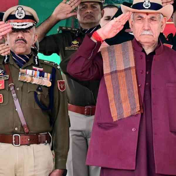 j&okay-police-stored-tricolour-flying-excessive-even-at-value-of-their-very-own-life:-l-g-manoj-sinha