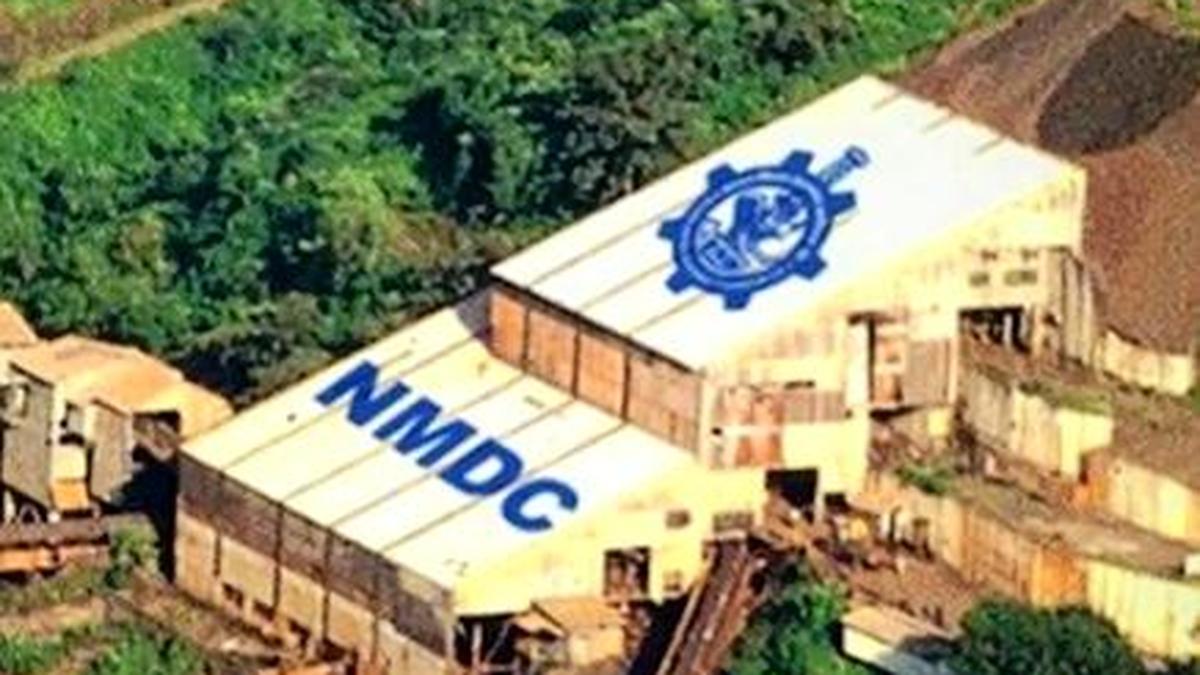 nmdc-reduces-iron-ore-costs