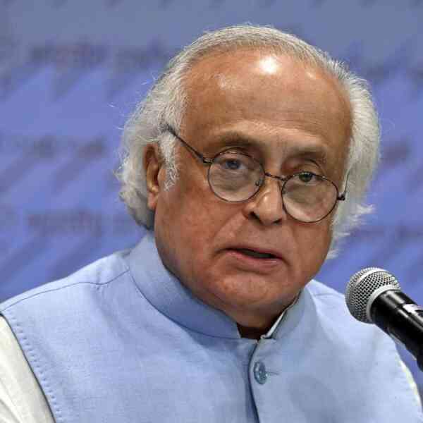 while-modi-conceals,-trump-reveals:-congress-after-us.-president-repeats-russian-oil-claims