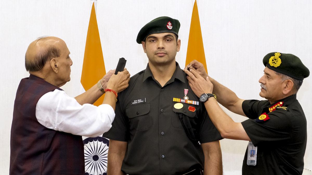 olympic-medallist-neeraj-chopra-conferred-rank-of-lieutenant-colonel