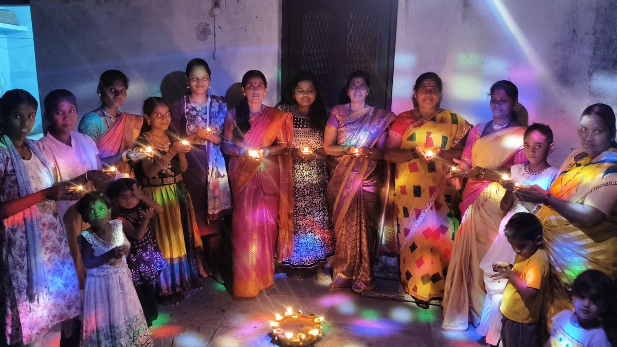 light-a-lamp-marketing-campaign-held-in-bengaluru-for-honest-investigation-into-dharmasthala-case